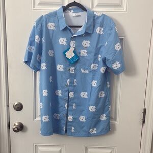 NWT- Columbia PFG UNC button-down shirt size Medium